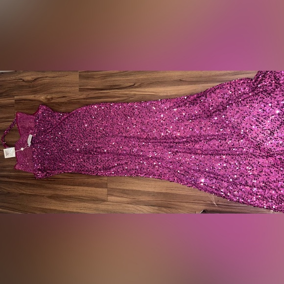 Rat & Boa Verona Sequin Party Cocktail Birthday Formal Dressup Long Dress. - Picture 4 of 8